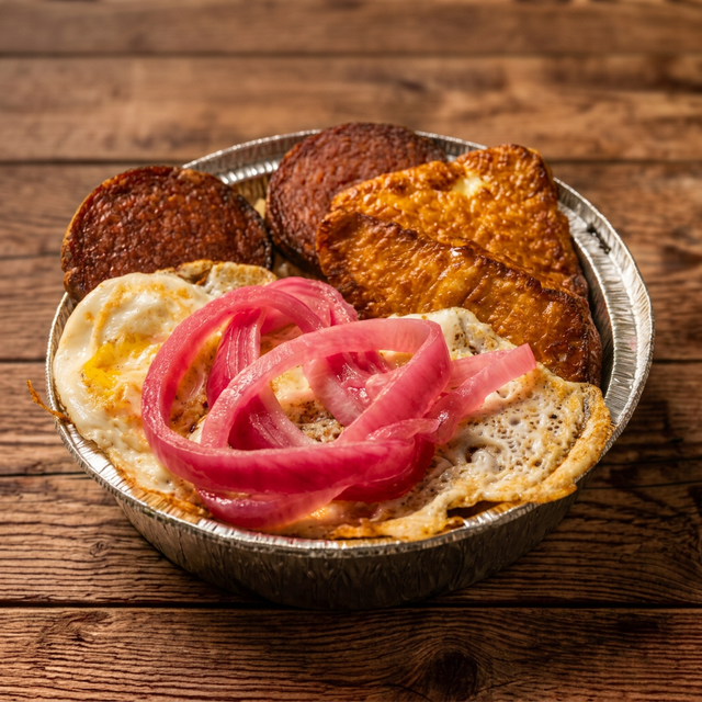 Mangu Spanish Breakfast (Desayuno Español Mangú).